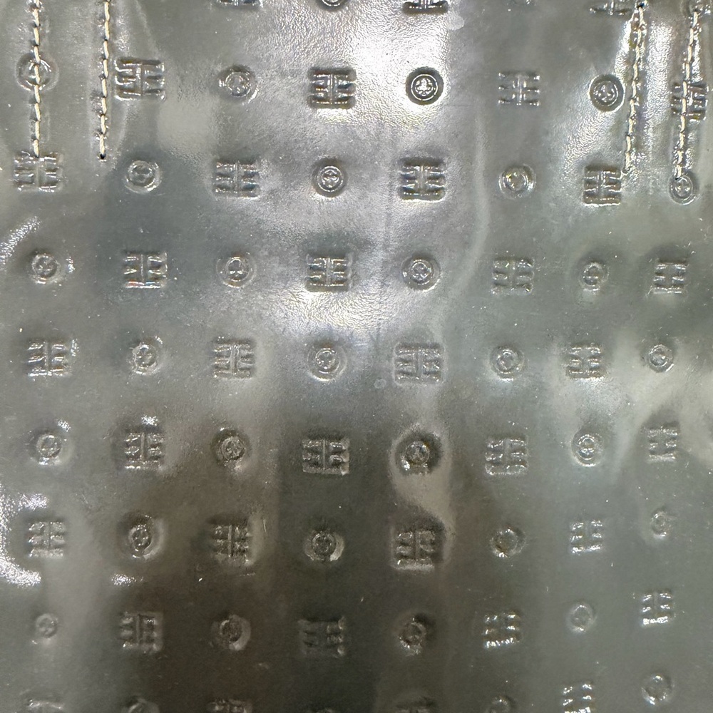 Arcadia Patent Grey Tote Bag - Picture 4 of 9